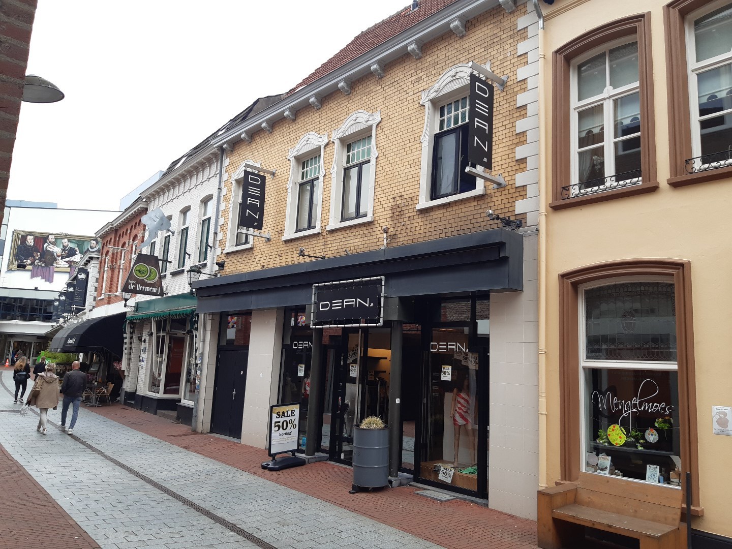 Gebouw te koop in Weert
