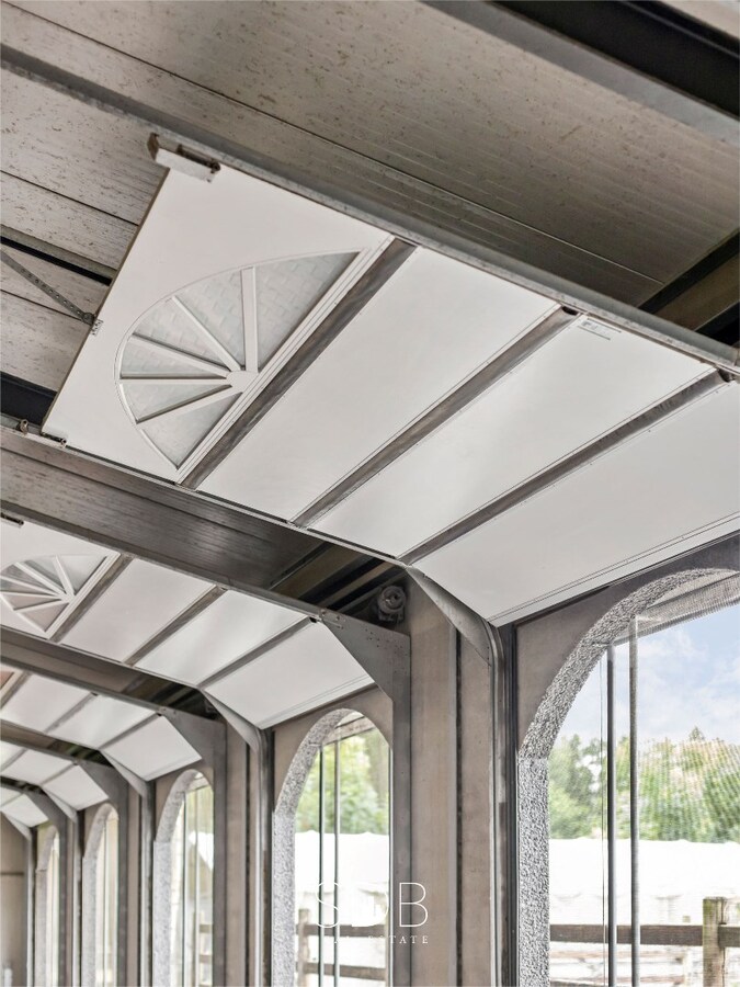 Hippische Complex met woonhuis en appartement op circa 31 Hectare 