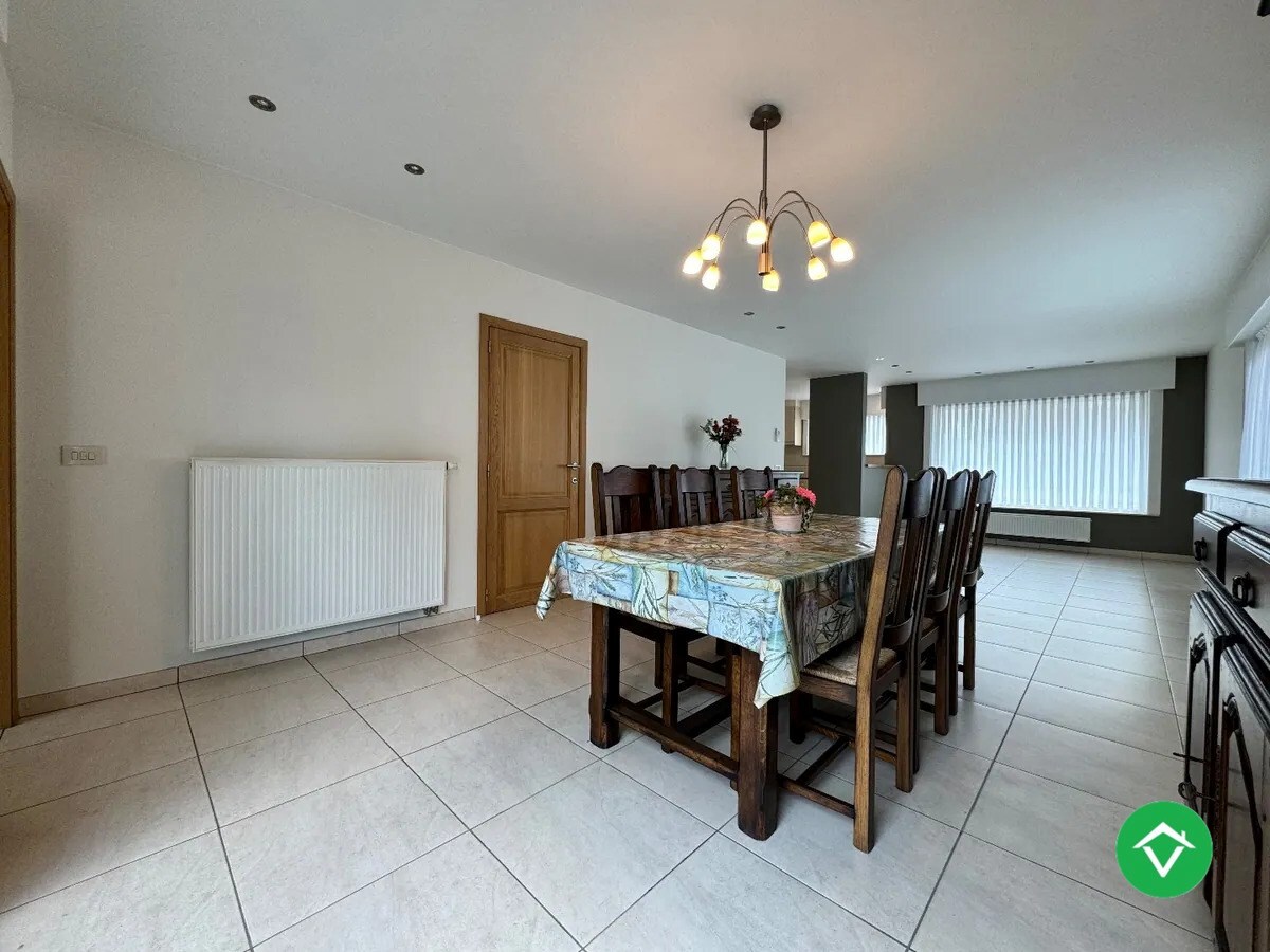 Alleenstaande woning met 3 slaapkamers en garage te Koekelare 