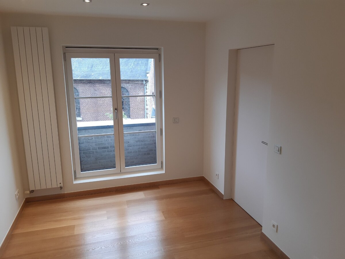 Exceptioneel appartement in hartje Dikkelvenne. 