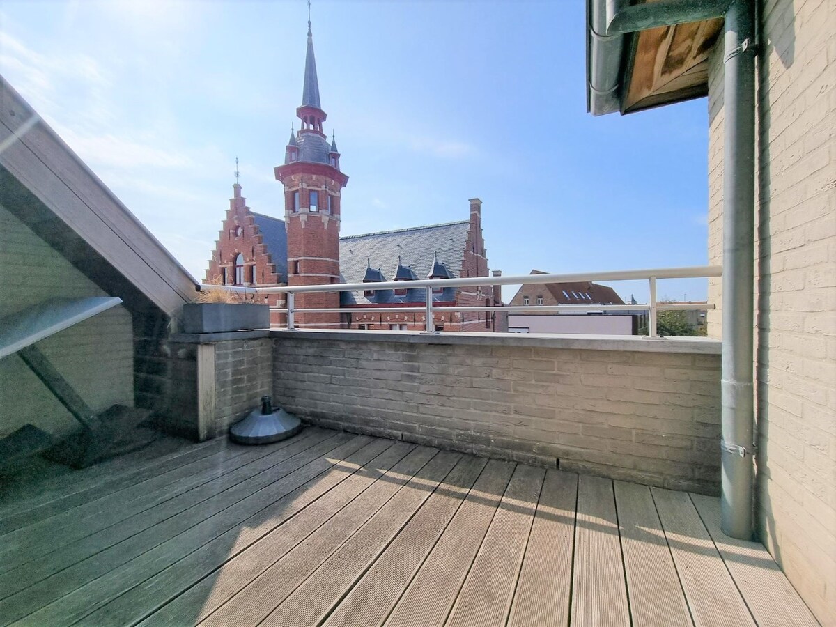 Zeer goed gelegen, gezellig appartement met grote terrassen te Heist 