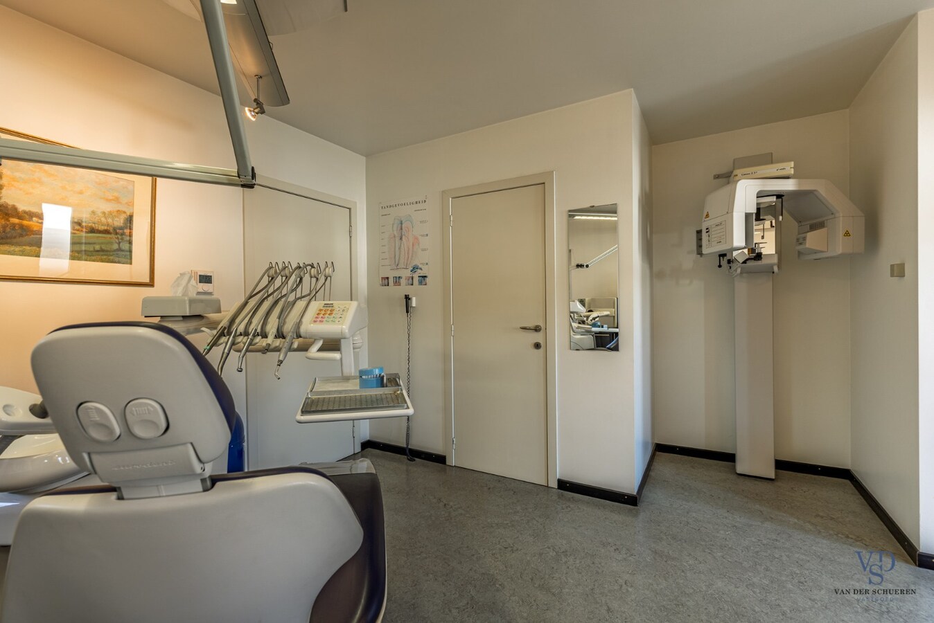 Tijdloze villa met praktijkruimtes 