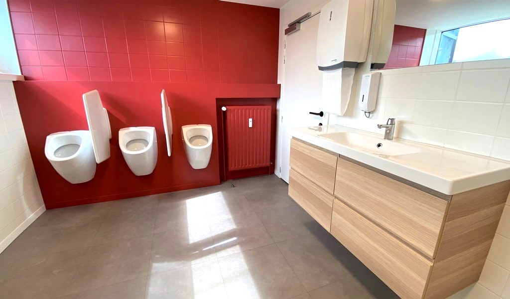 Kantoren te huur aan R4/E40 in Portalis gebouw in Zwijnaarde