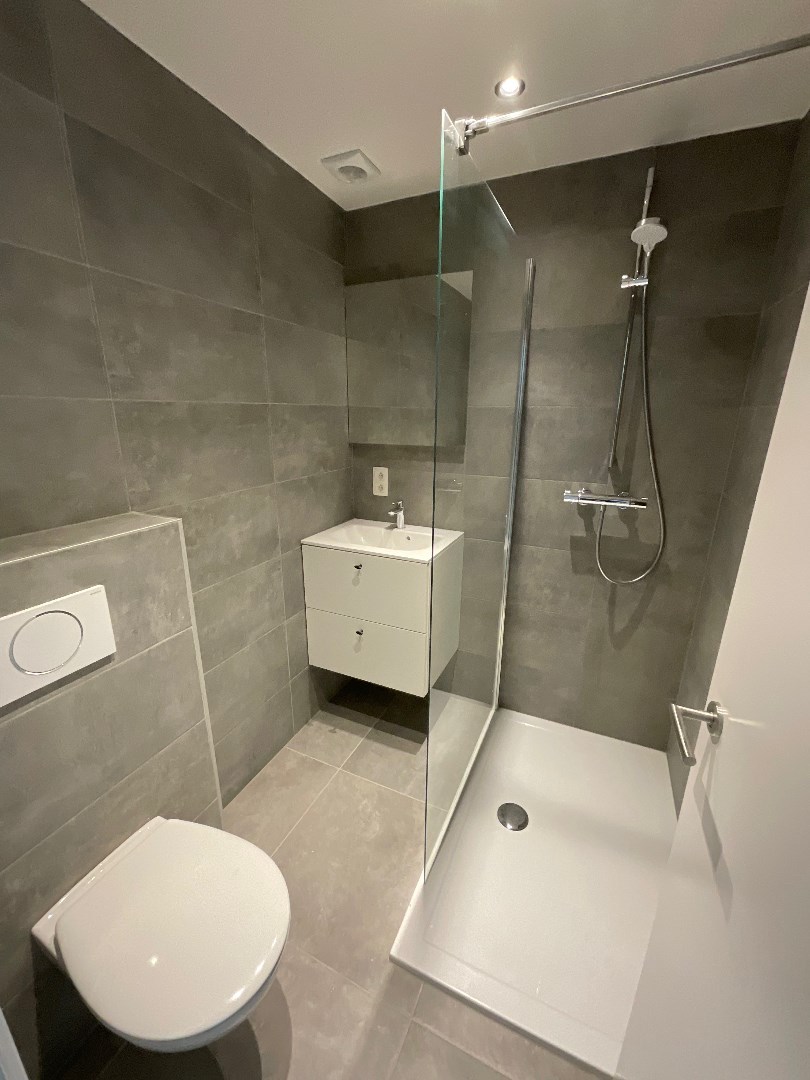 Vernieuwd één slaapkamer appartement 