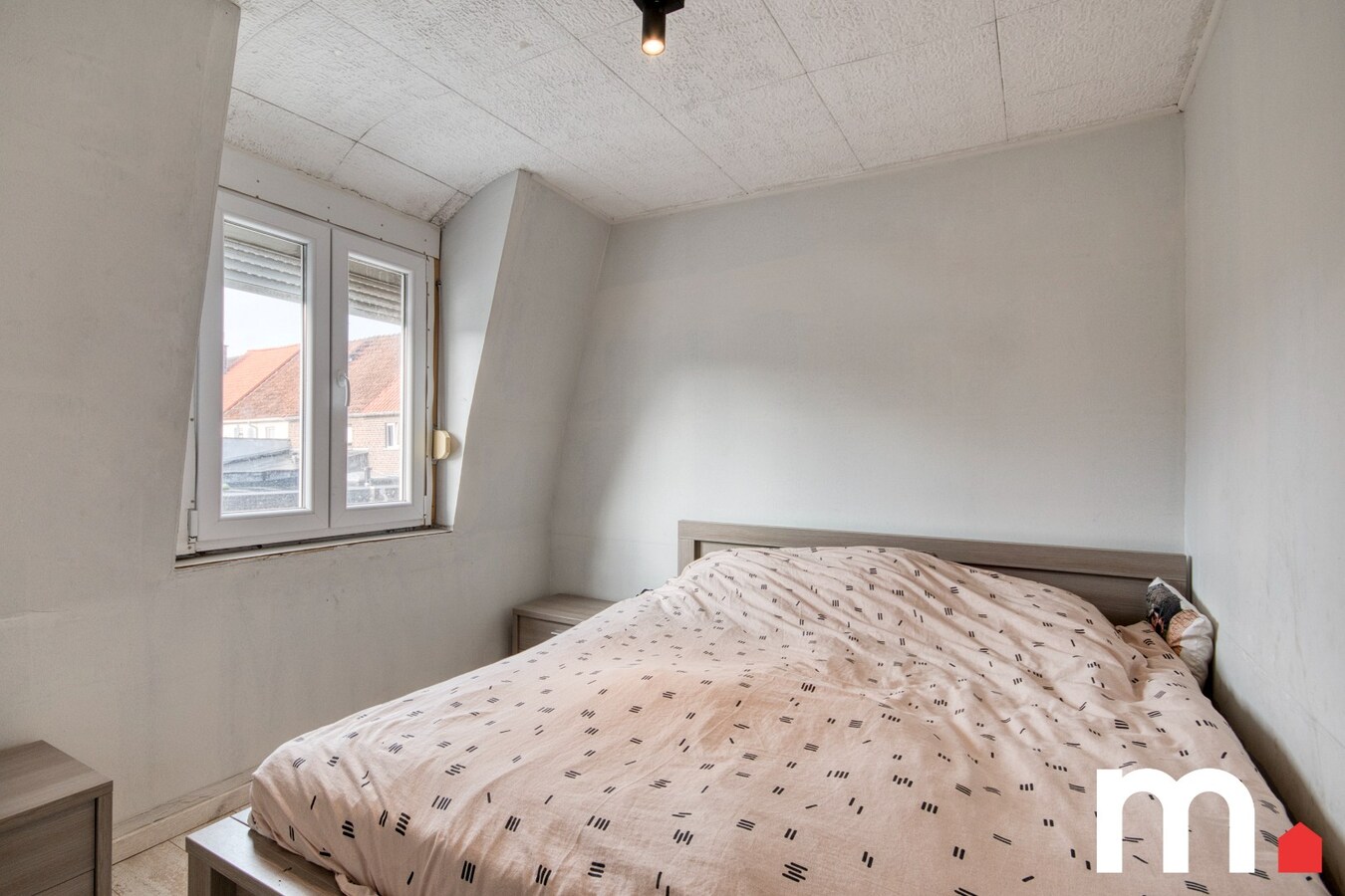 Knusse rijwoning nabij het centrum van Roeselare ! 