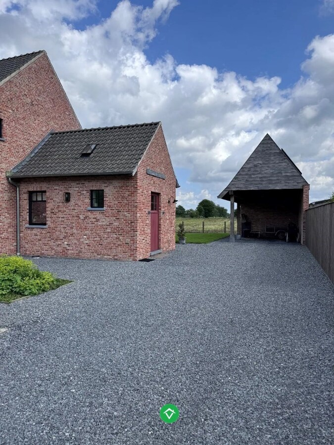 Alleenstaande nieuwbouwwoning te Aartrijke 