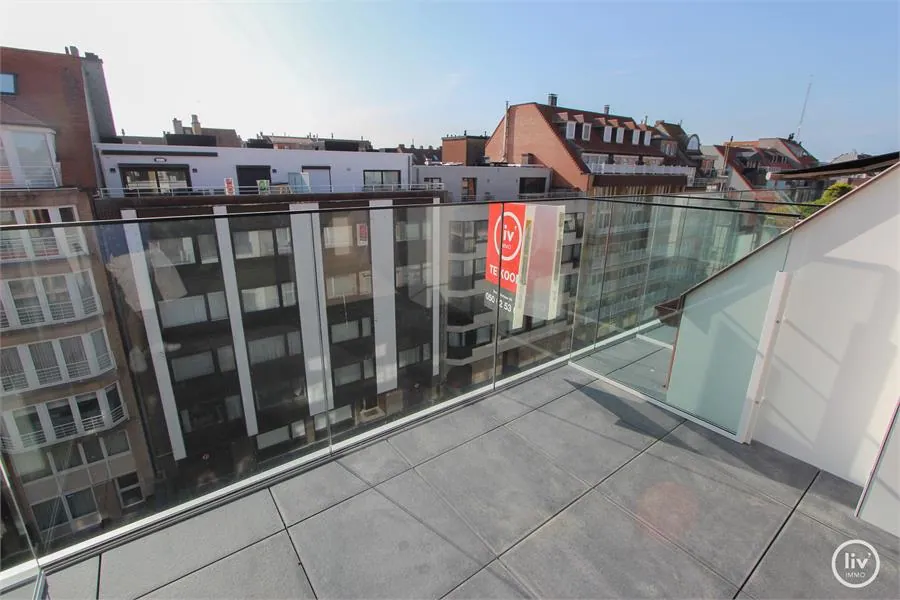 Nieuw en mooi afgewerkt appartement aan de zonnekant van de Leopoldlaan.