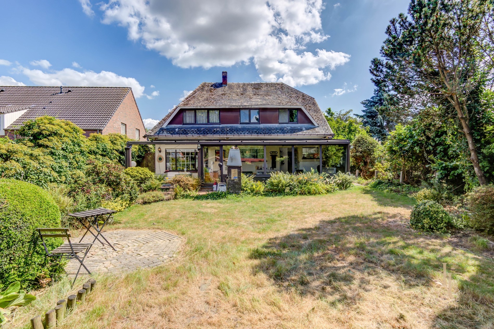 Ruime villa met 4 slaapkamers – renovatieproject met potentieel! 