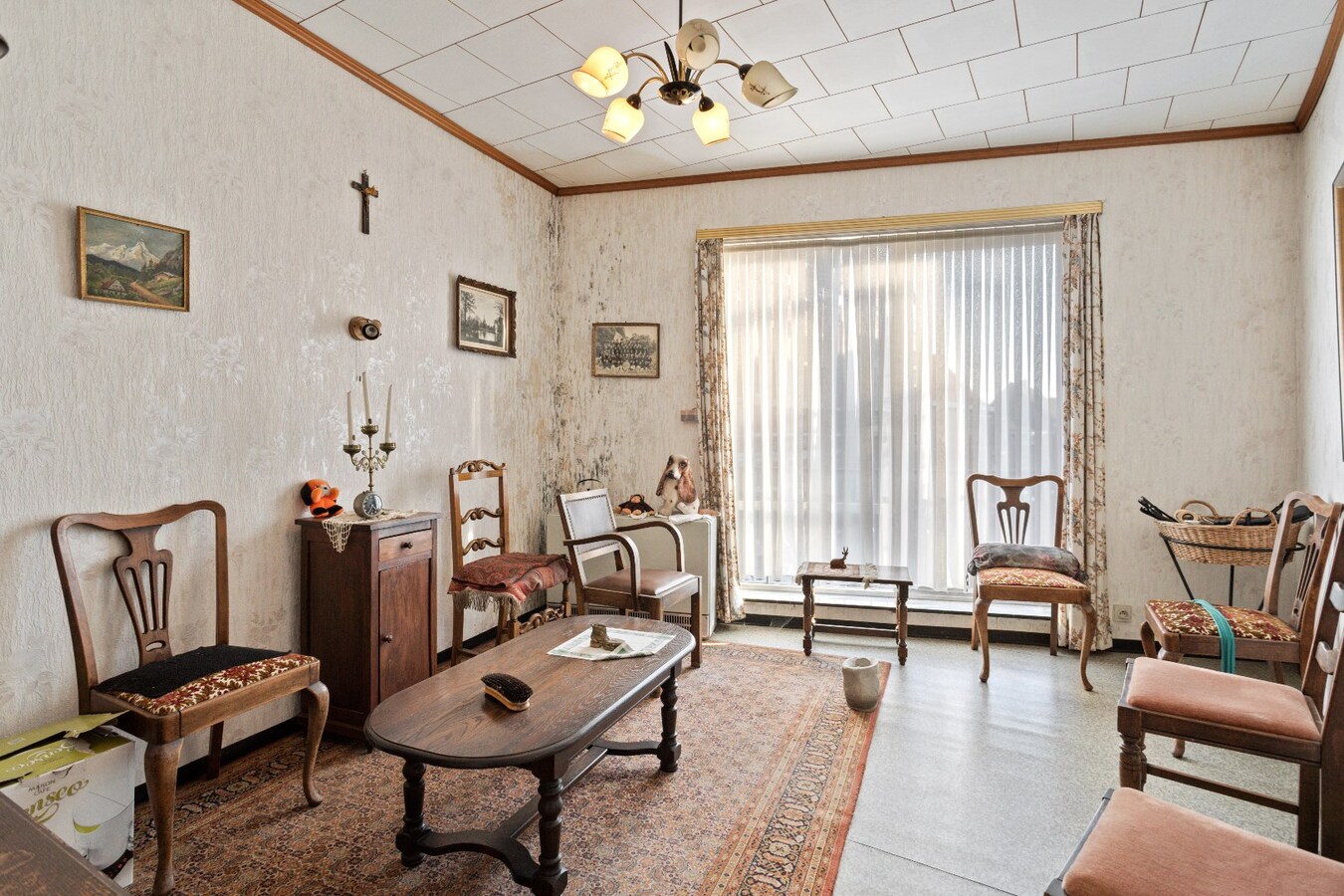 Ruim, voormalig handelshuis in het Centrum van Dadizele 