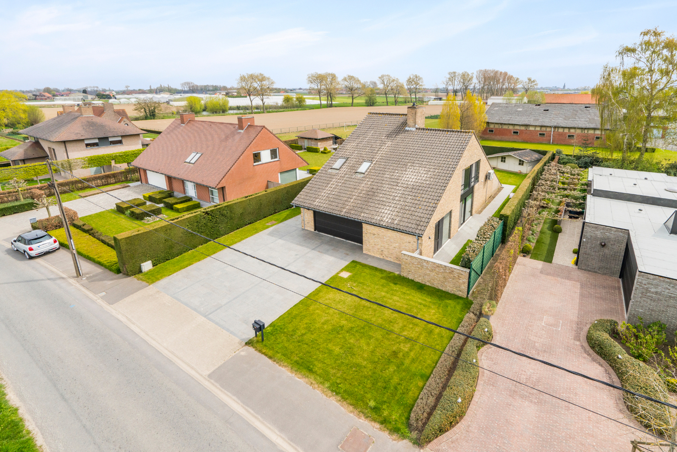 Luxueus afgewerkte villa met 3 slaapkamers én garage te Gits 