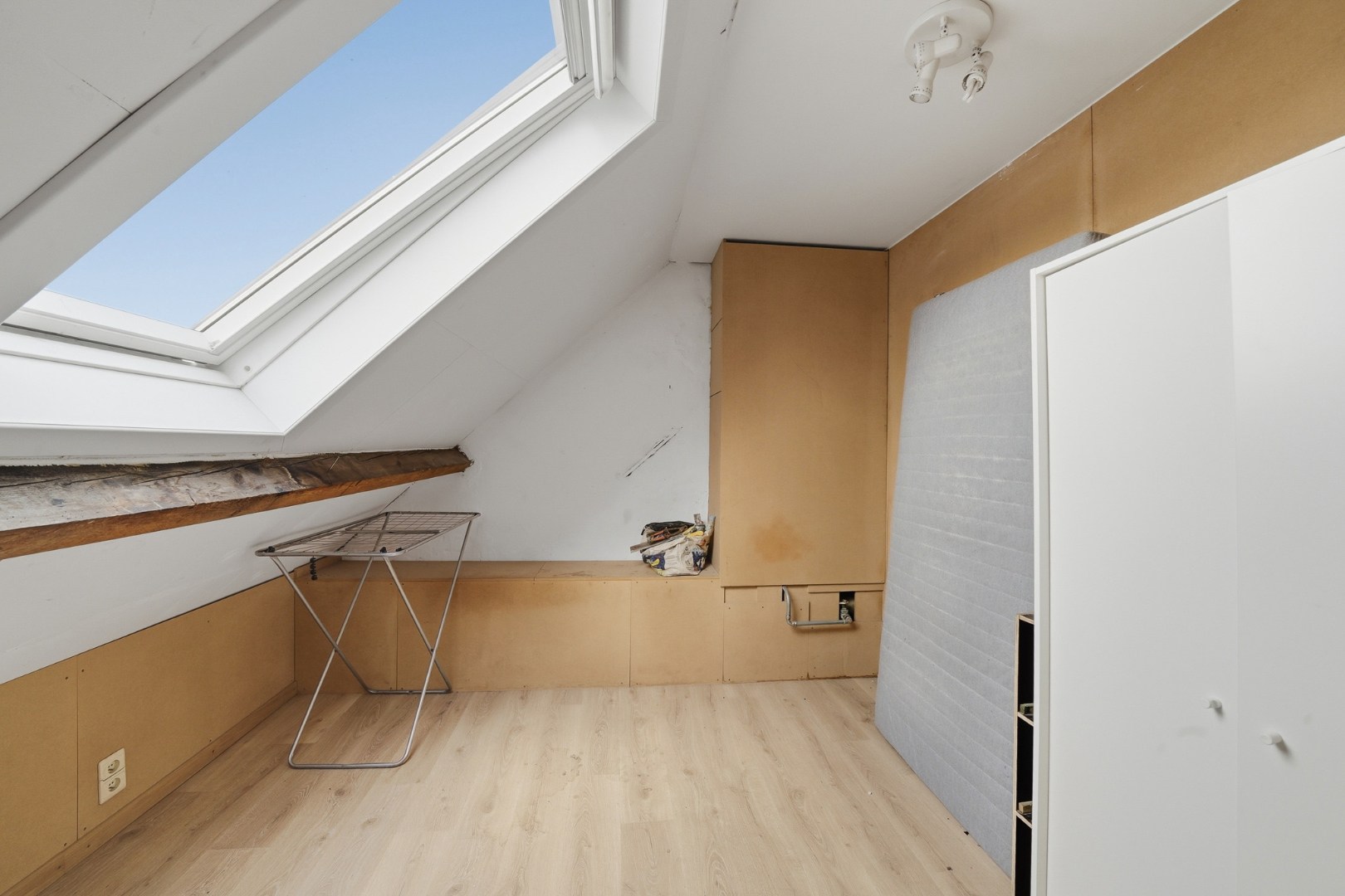Ruime woning met veel mogelijkheden te Oostende 