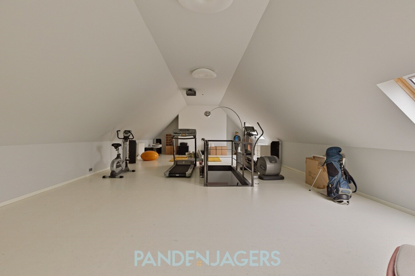 Riante, moderne villa met 5 slaapkamers te Berlaar 