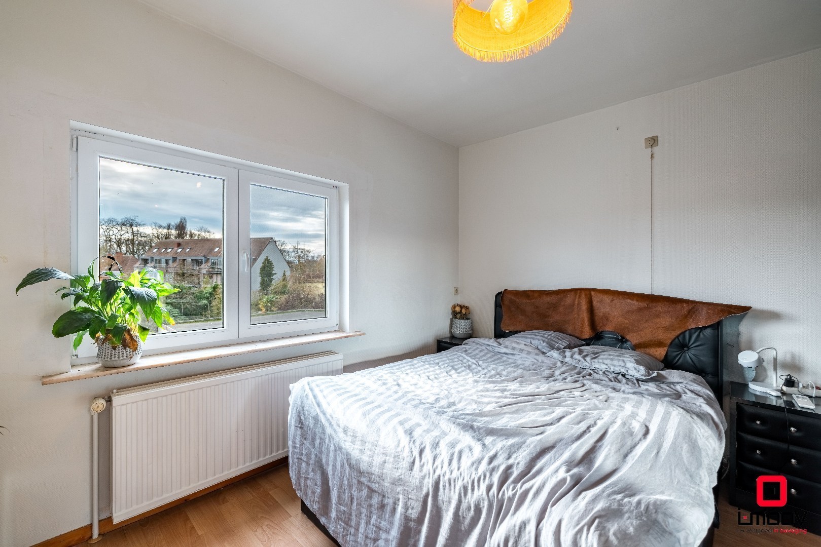 Instapklaar lichtrijk appartement op toplocatie in Sint-Amandsberg 