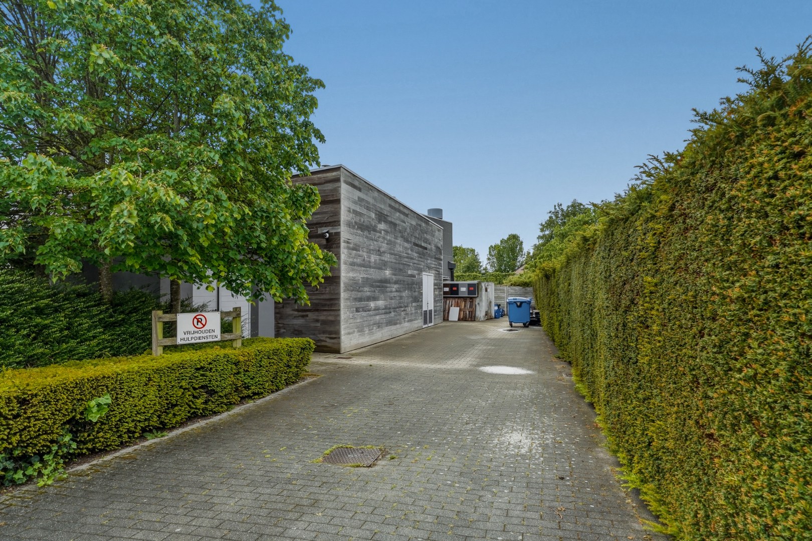 Uitzonderlijk bedrijfsgebouw met 1.210 m² en eindeloze mogelijkheden 