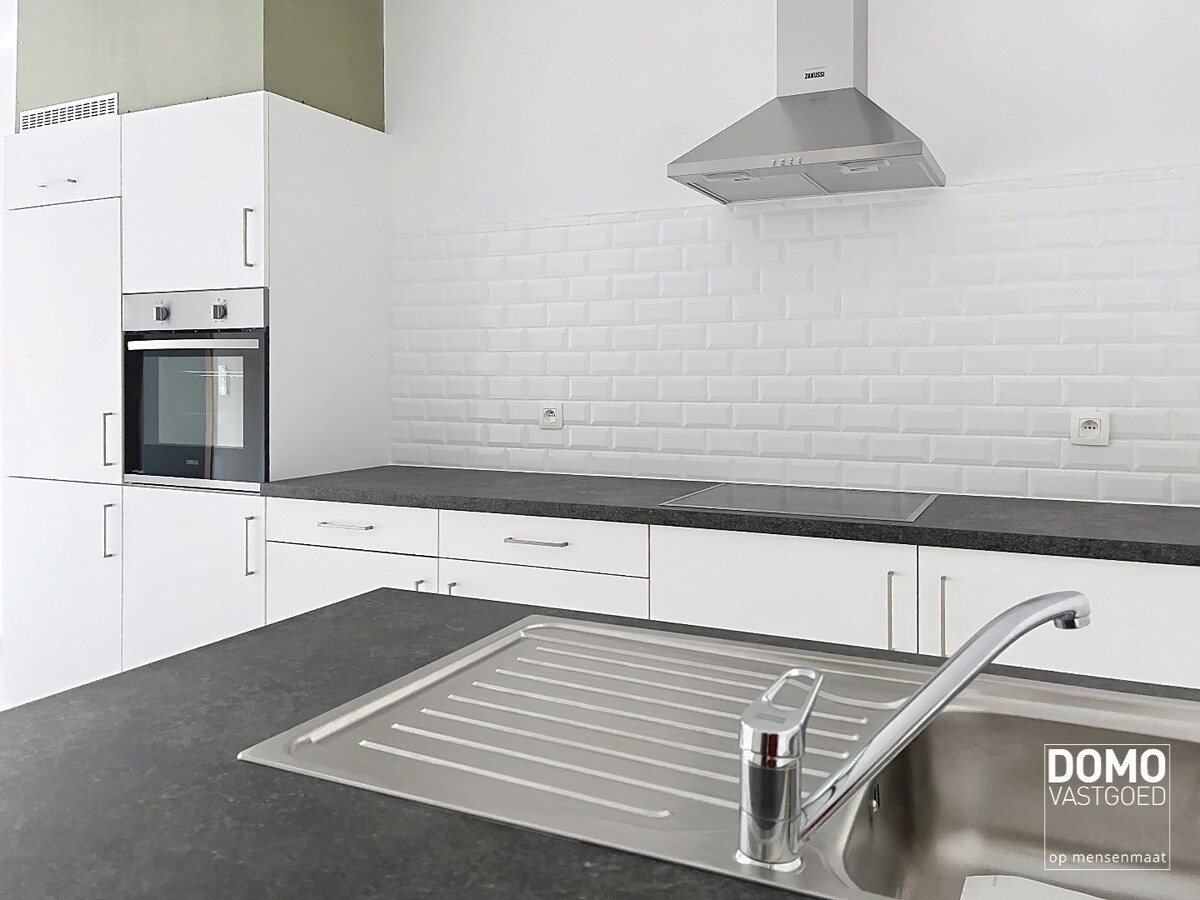 GOED GELEGEN SERVICEFLAT TE HUUR IN CENTRUM HASSELT 