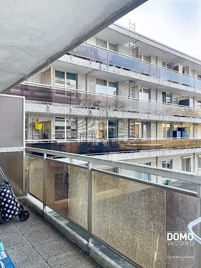 RUIM 2-SLAAPKAMERAPPARTEMENT MET TWEE TERRASSEN EN ENERGIELABEL B 