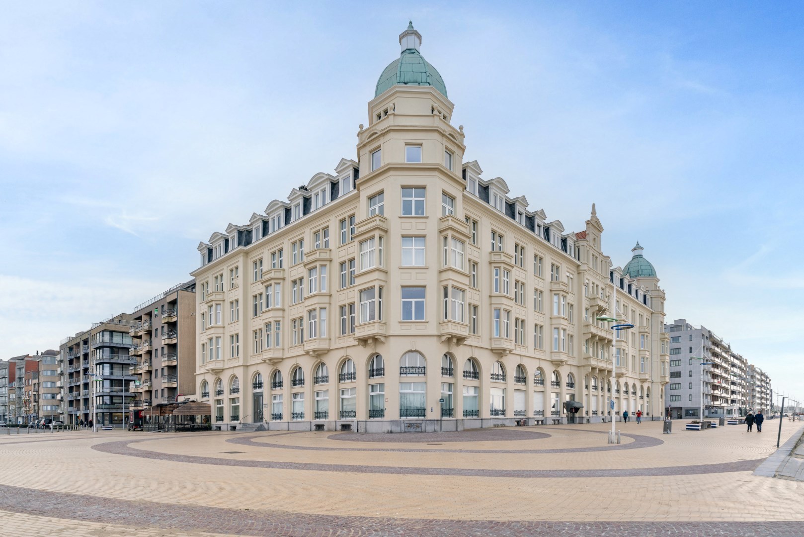 1 chambre avec salle de bains dans un appartement en résidence Palace 