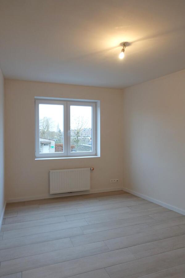 Nieuwbouwwoning met garage 