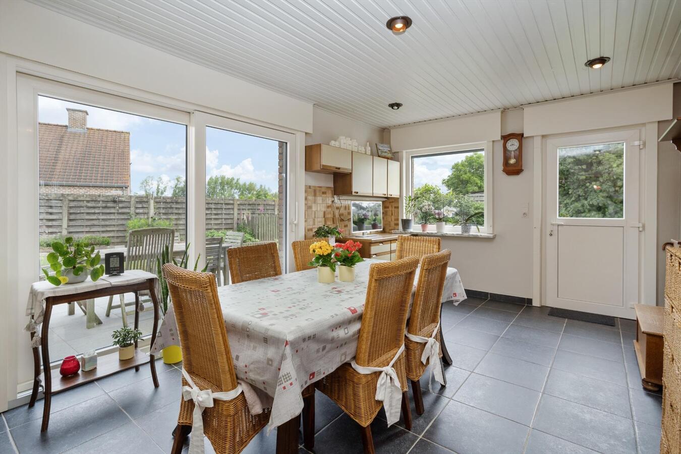 Landelijk gelegen, ruime woning op perceel van 555m² 