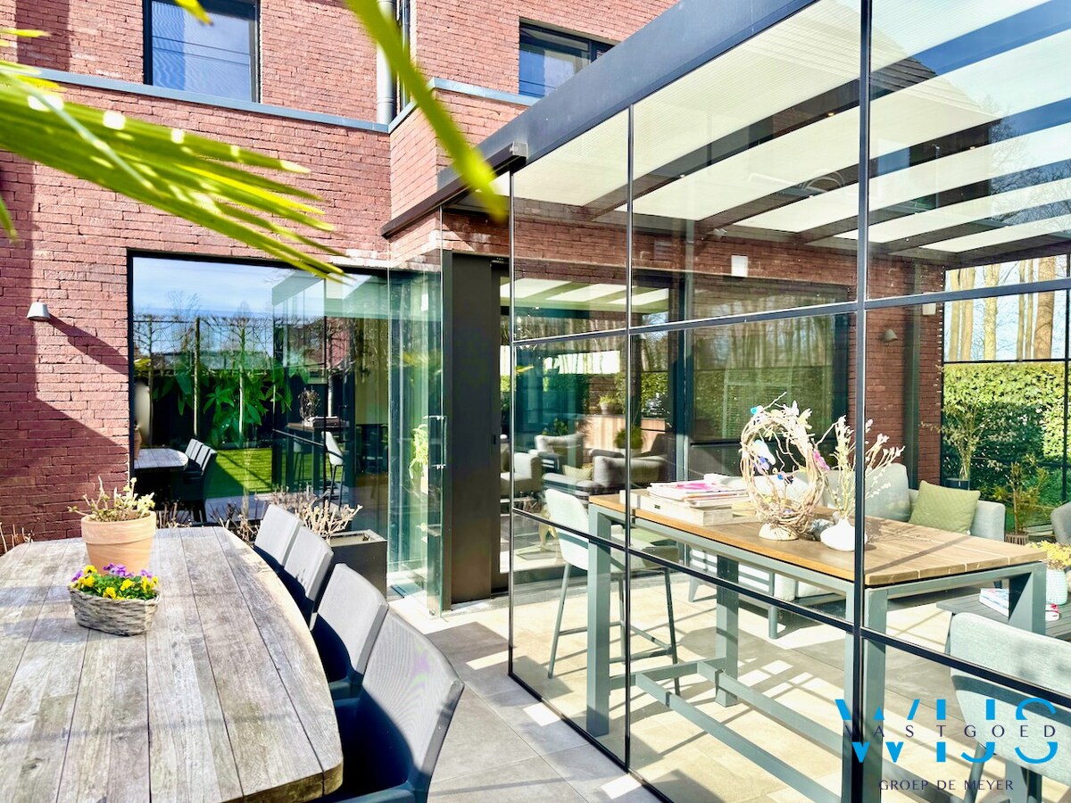 Prachtige HOB met unieke afwerking te Bassevelde ! 