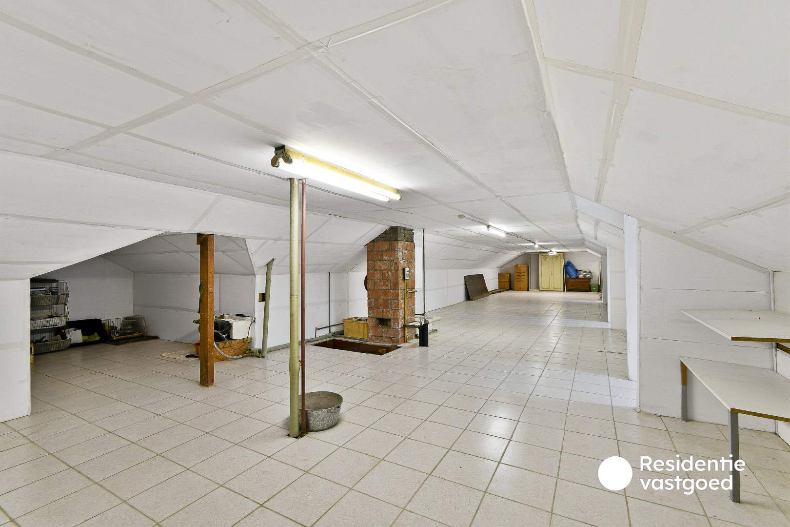 Alleenstaande bungalow met 4 slaapkamers en ruime tuin 