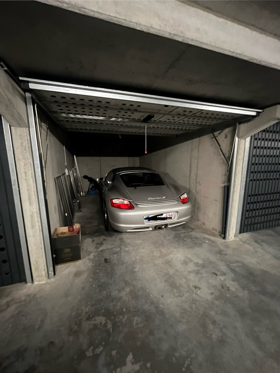 Enkele garagebox te Elizabetlaan, in residentie Seven Oaks op wandelafstand van de Lippenslaan en Zeedijk-Albertstrand. 