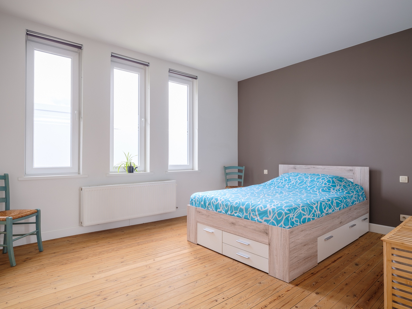 Volledig afgewerkte woning met grote tuin op toplocatie! 