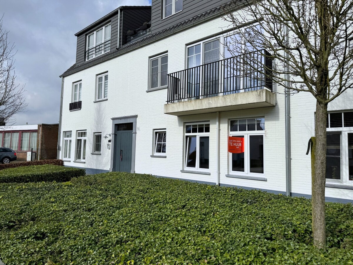 Verhuurd benedenwoning - Weelde