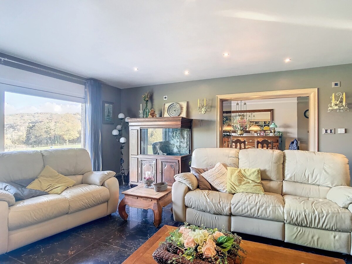 Paardeneigendom met villa, luxe en comfort in Harzé/Aywaille op ca.8,5ha 