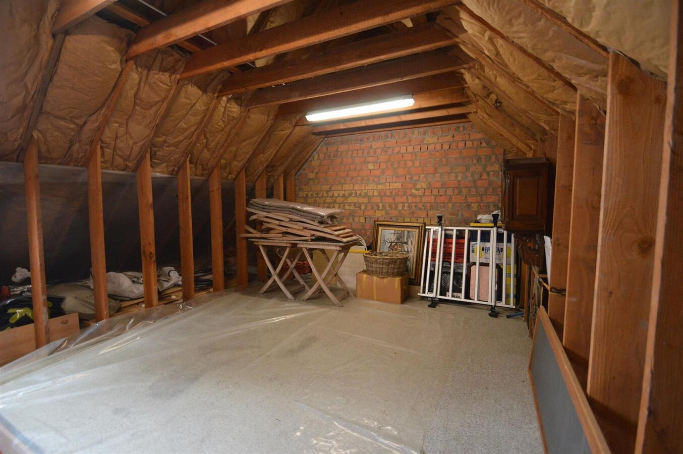 Zeer knappe woning met garage op een rustige ligging - Heist 