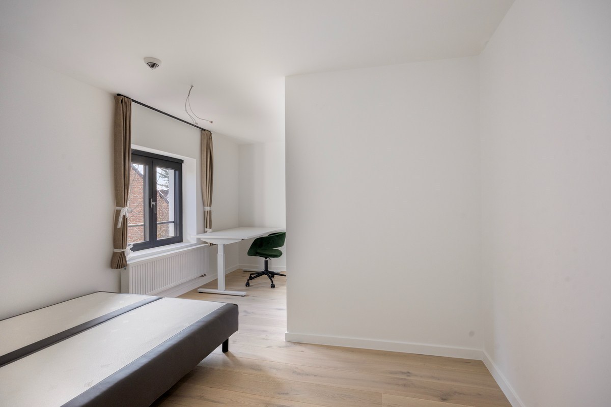 Volledig gerenoveerd en gemeubelde studentenkamer met privé badkamer en tuin - EPC A! 