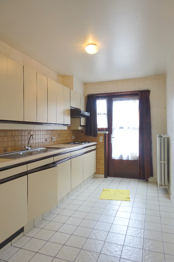 Gelijkvloersappartement met garagebox 