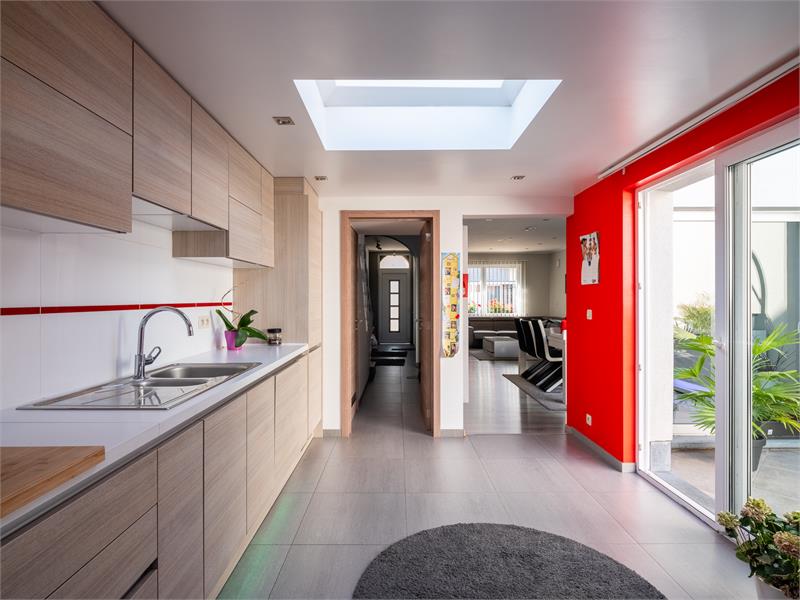 Ruime, subliem gerenoveerde woning in hartje Eeklo 