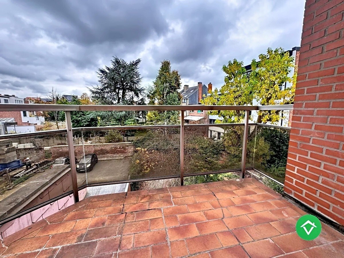 Appartement met 2 slaapkamers en autostandplaats in centrum Leuven 