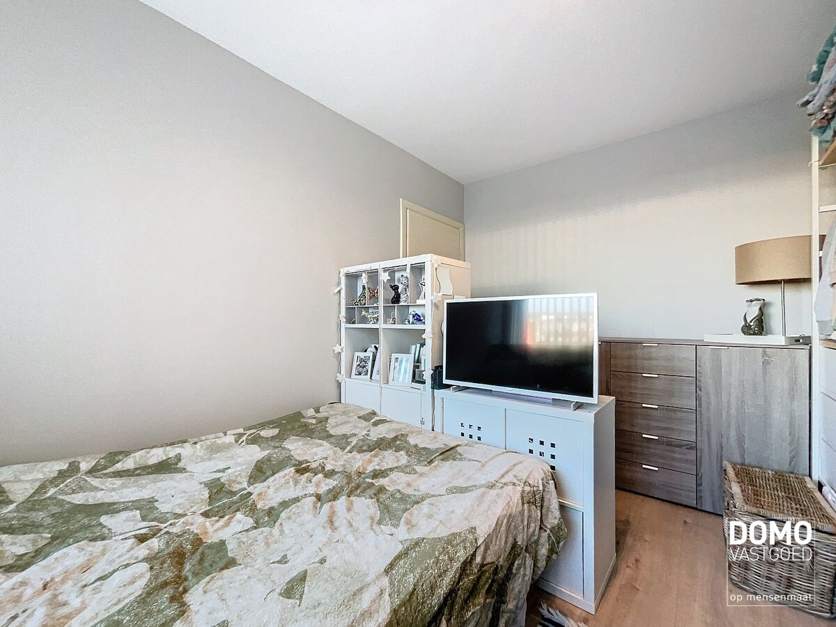 GEZELLIG, GERENOVEERD TWEE SLAAPKAMERAPPARTEMENT MET TUIN EN GARAGE TE HASSELT 