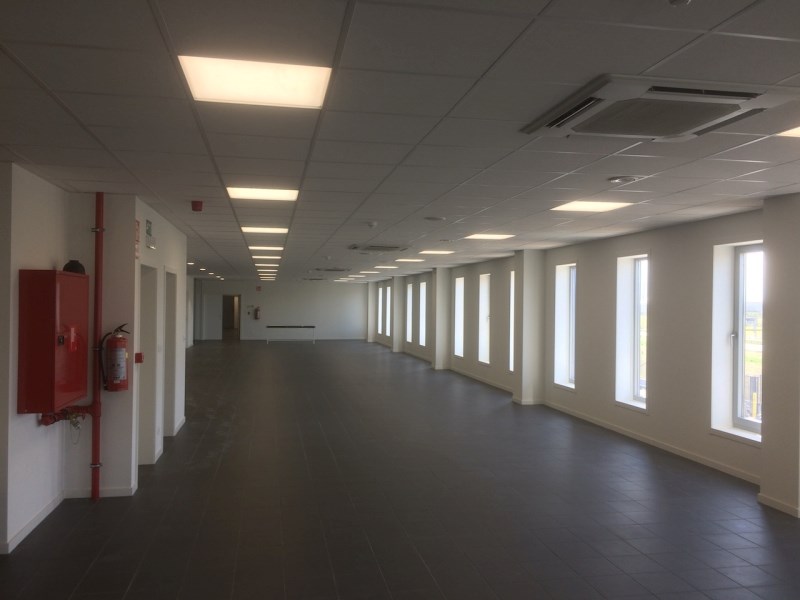 Kantoren te huur op linkeroever in Kallo