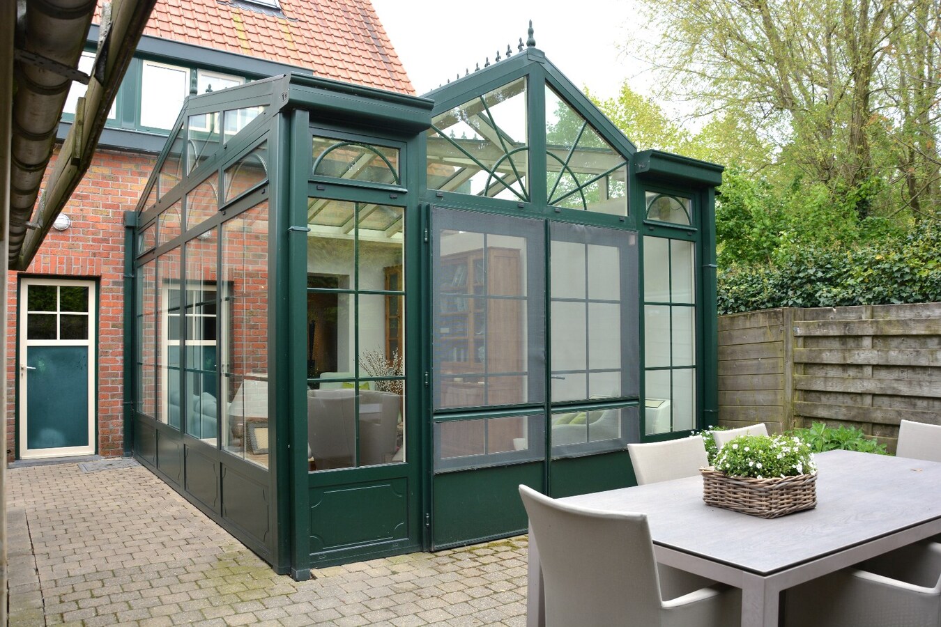 Charmante woning gelegen op een perceel van maar liefst 2.840 m² te Snellegem 