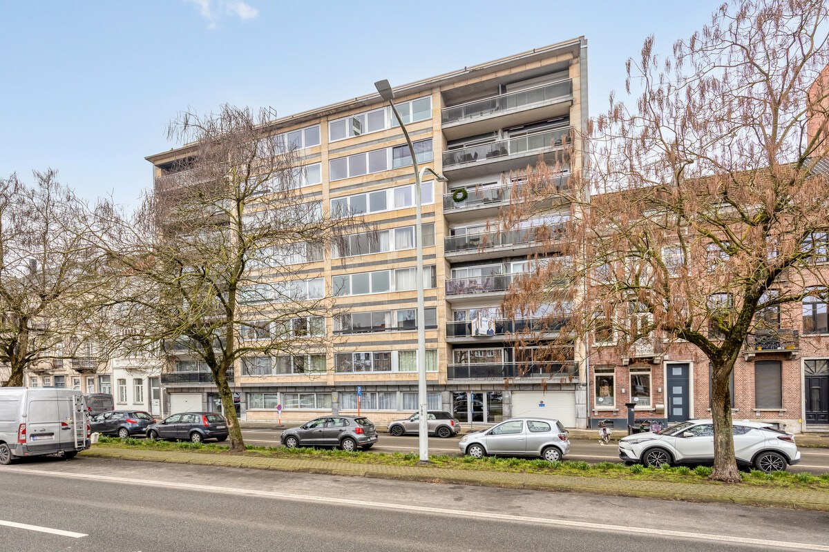Instapklaar 1-slaapkamerappartement met terras en kelderberging in Mechelen!  – EPC 98 kWh/m² - bewoonbare opp. 61 m² 