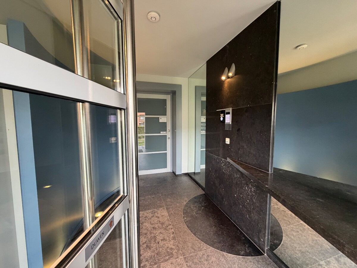 Ruim duplex-appartement met 2 terrassen in hartje Gavere 