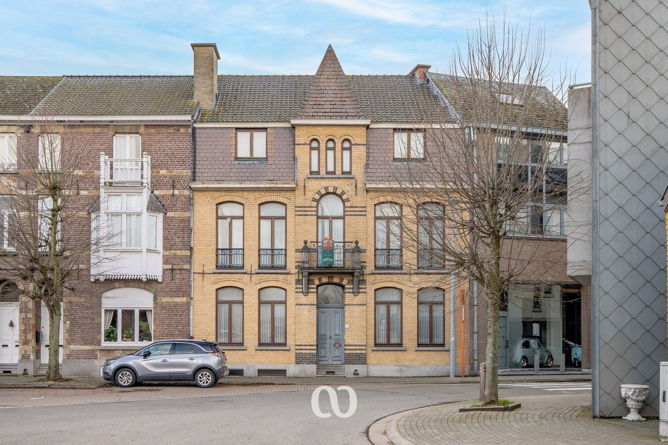 Tijdloze herenwoning met authentieke charme en indrukwekkende ruimte 