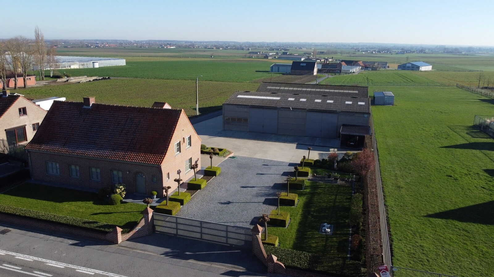 Ruime alleenstaande woning met loods op ruim perceel te Klerken 