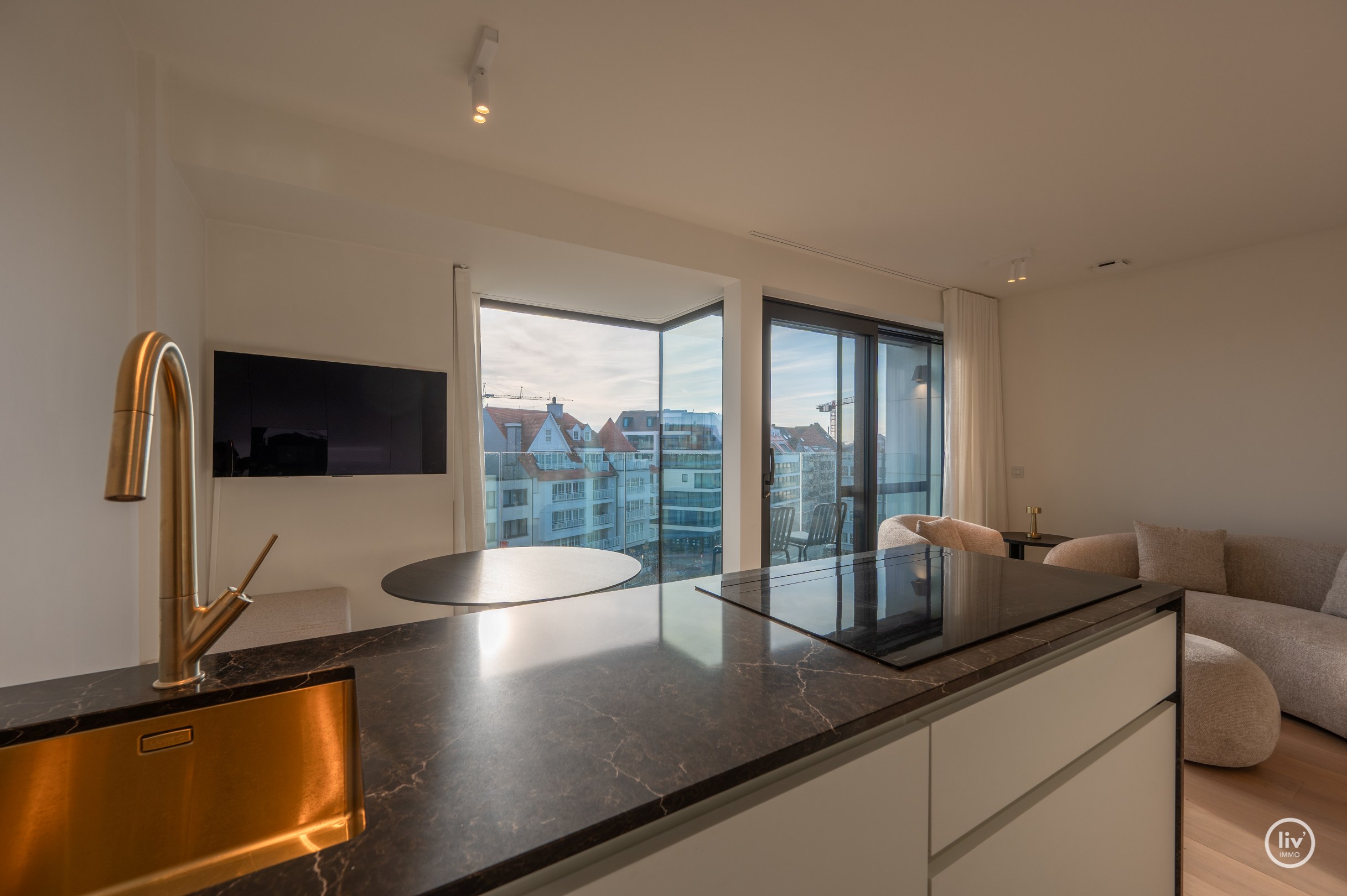 Duurzaam nieuwbouwappartement voorzien van een topafwerking &amp; een open zicht op het Driehoeksplein. 