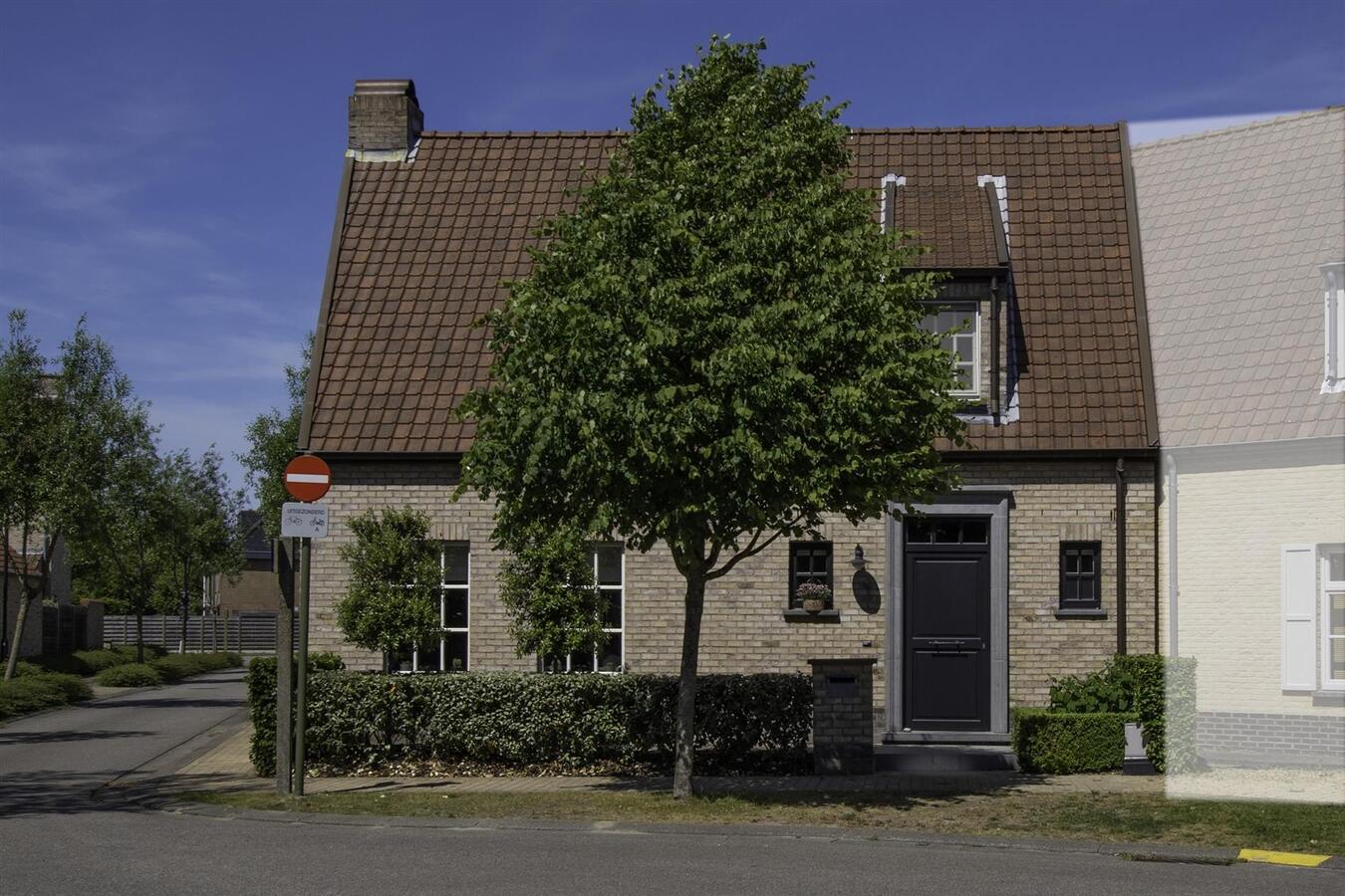 Knappe halfopen gezinswoning te Heulebrug - Heist 