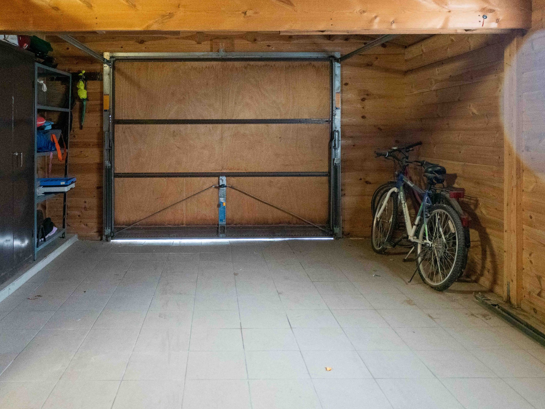 Eengezinswoning met 3 kamers, garage en tuin 