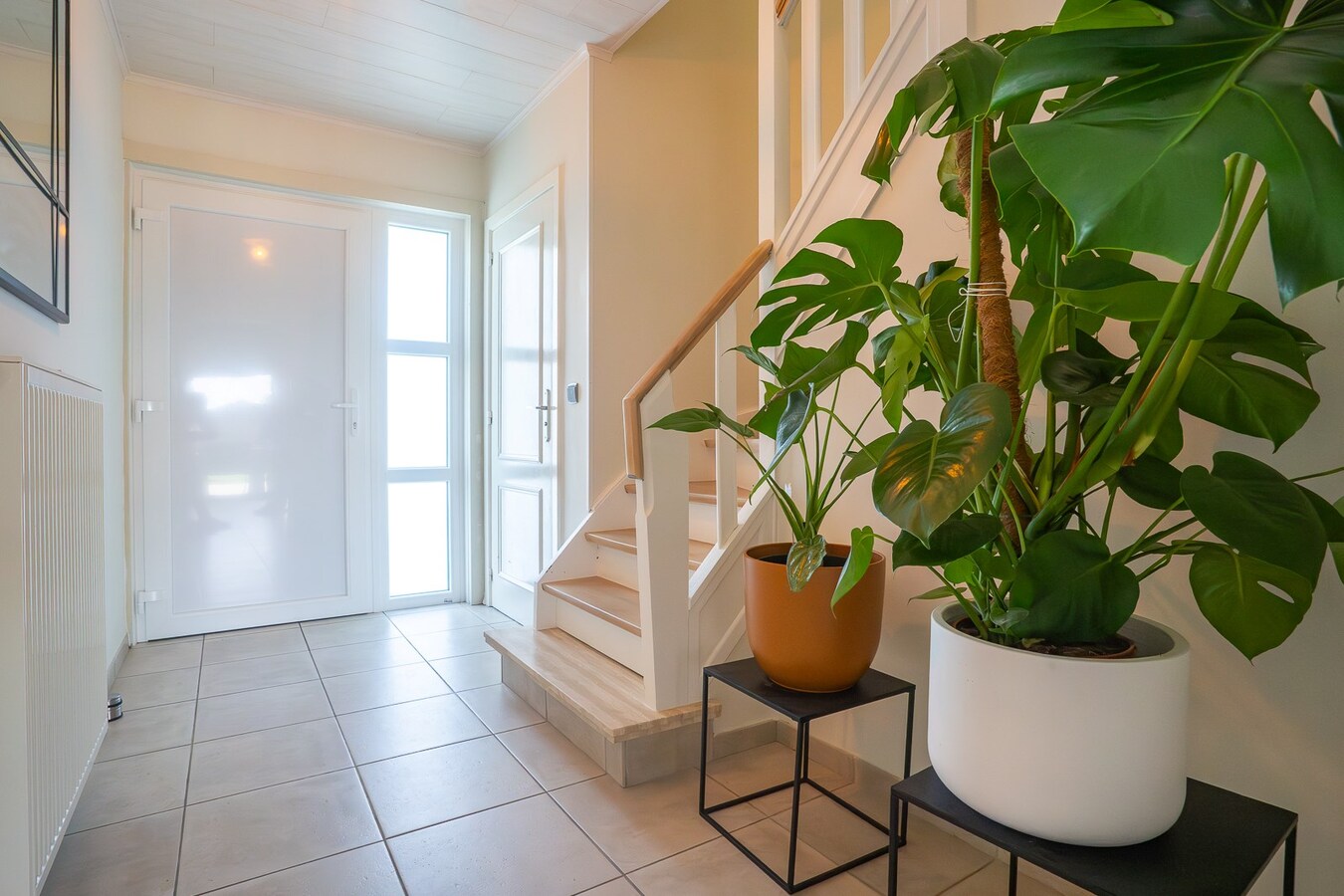 Maison entièrement rénovée, garage, parking, jardin. 