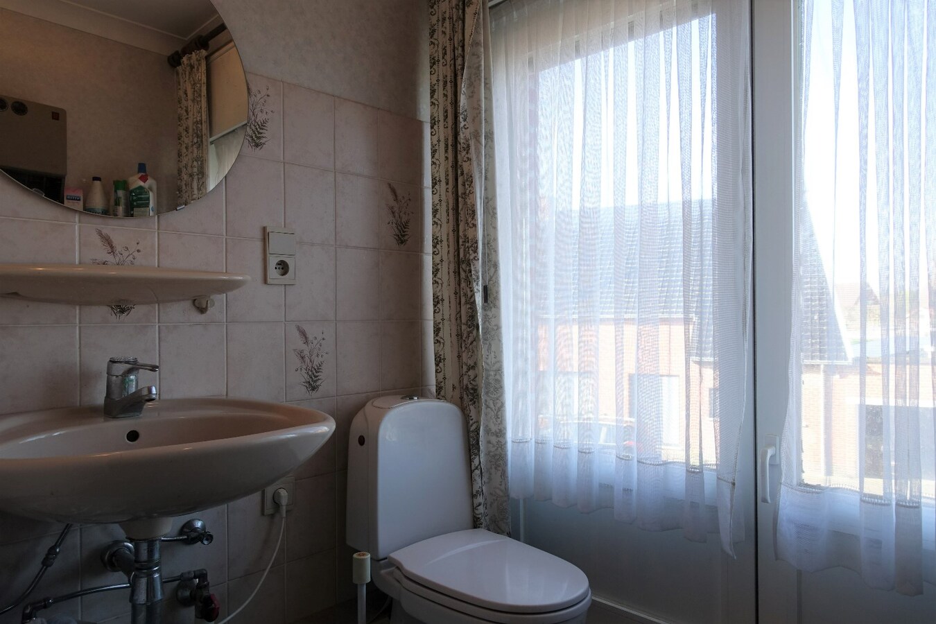 Karaktervolle woning met dubbele garage op 1.408m² 