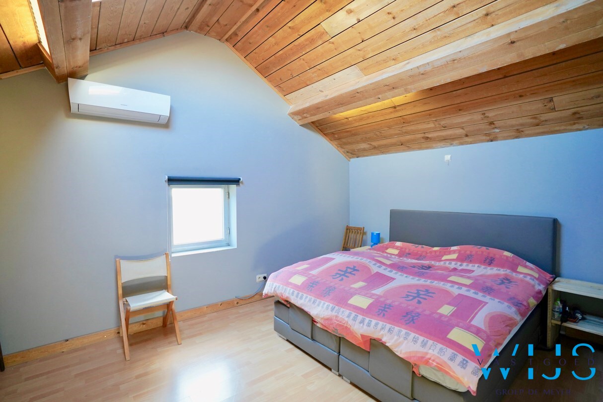 Instapklaar woonhuis op 17.400 m² grond te ASSENEDE ! 