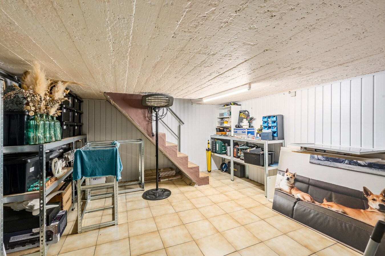Karaktervolle woning op toplocatie in Zomergem met polyvalente ruimte 