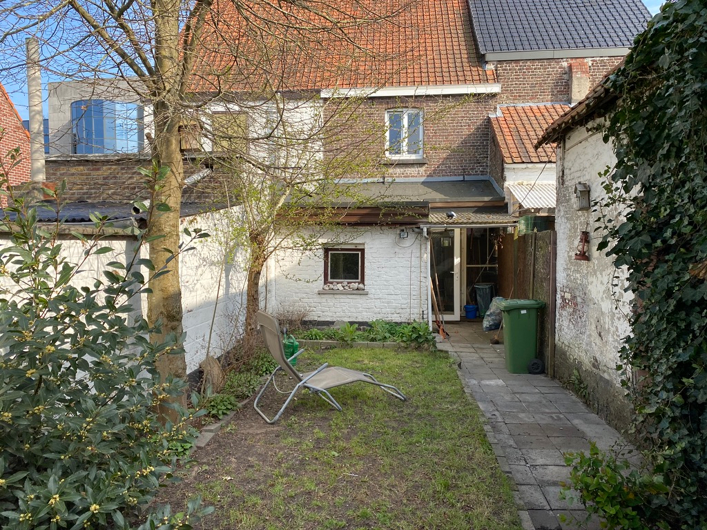 Goed gelegen, knusse rijwoning. 