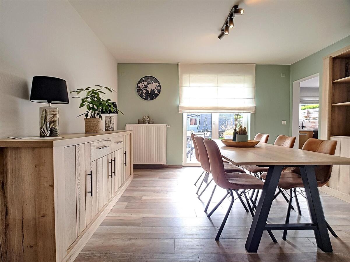 Zeer knappe gezinswoning met tuin, garage &amp; oprit - Lissewege 